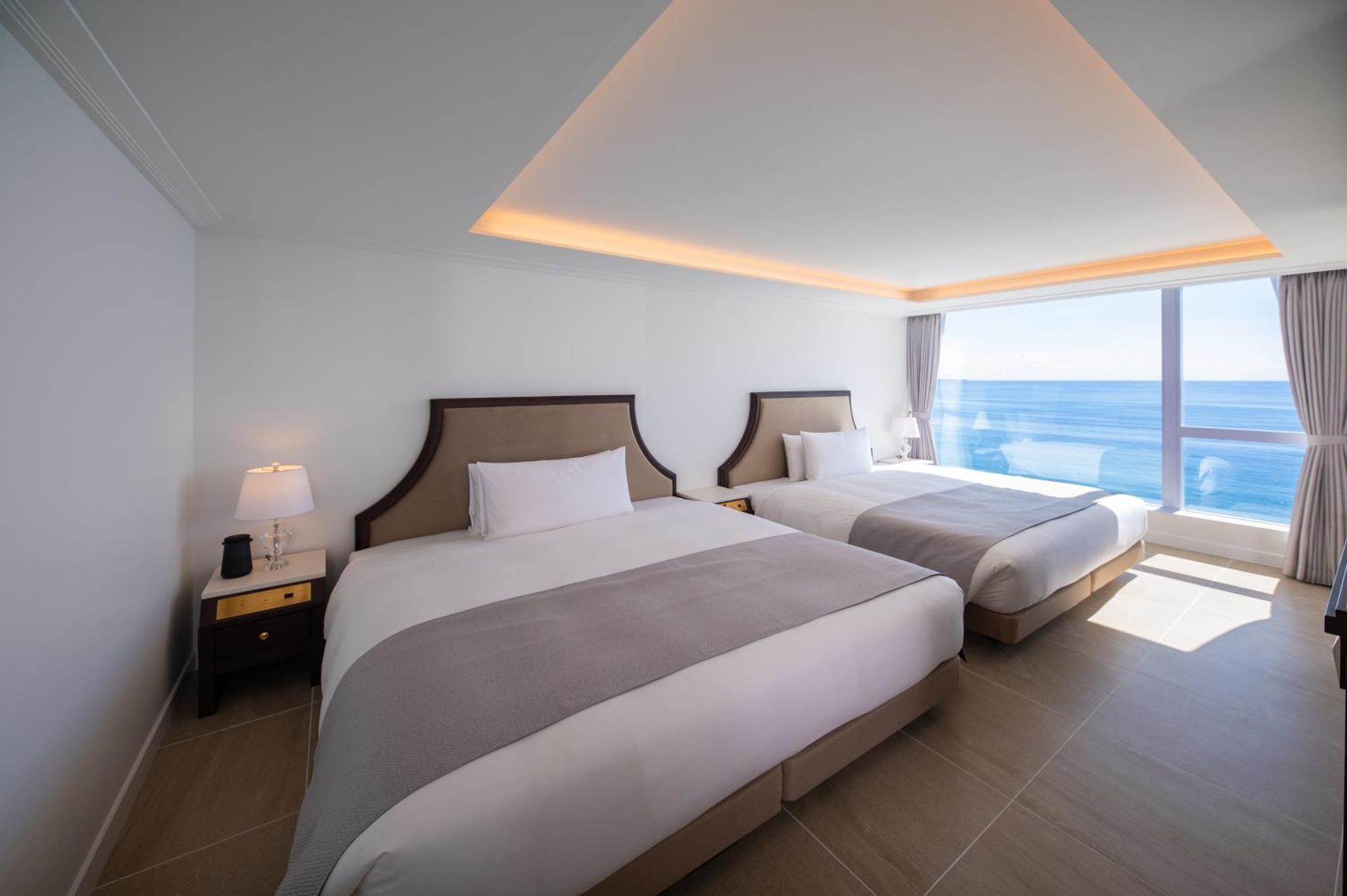 יוקוסוקה Hayama Hotel Otowa No Mori מראה חיצוני תמונה