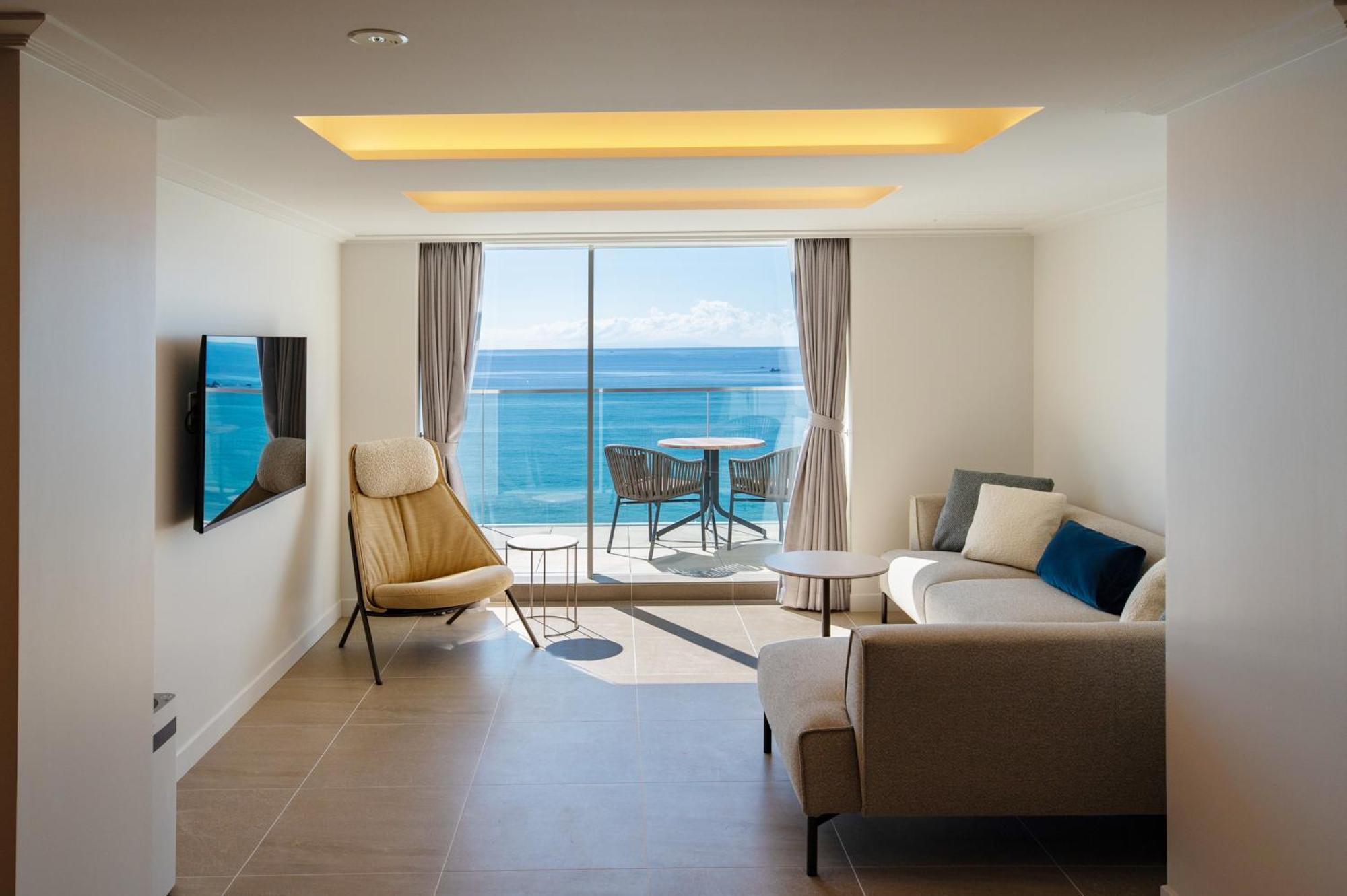 יוקוסוקה Hayama Hotel Otowa No Mori מראה חיצוני תמונה