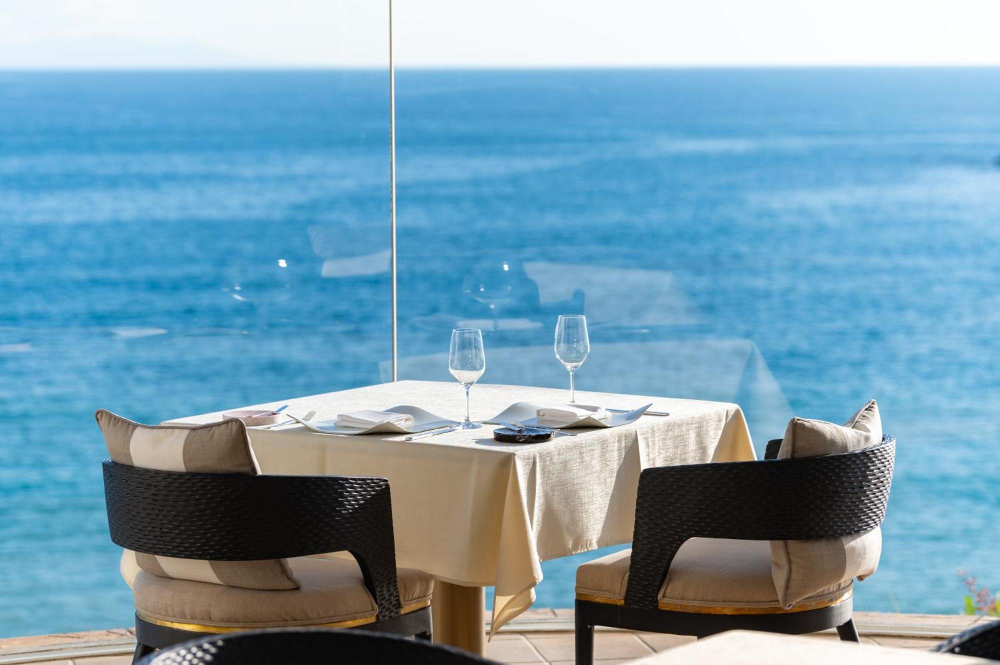 יוקוסוקה Hayama Hotel Otowa No Mori מראה חיצוני תמונה
